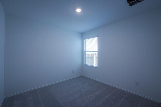 Building Photo - 308 Cowpoke Dr