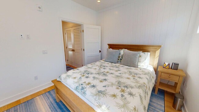 Building Photo - BRAND NEW CONDO | EV Charging