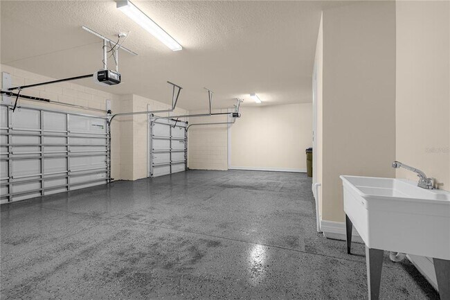 Building Photo - 2819 Matera Dr