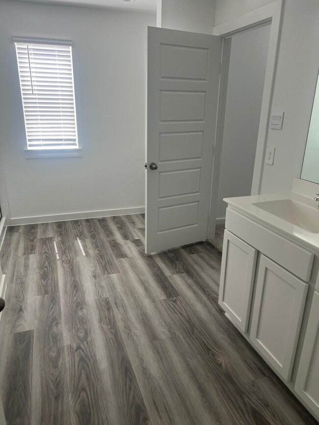 Building Photo - 10519 Hadley Pk Trl