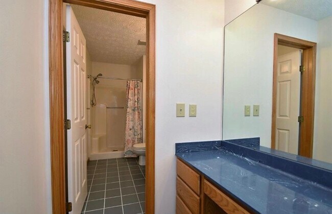 Building Photo - 1448 Cedarwood Dr