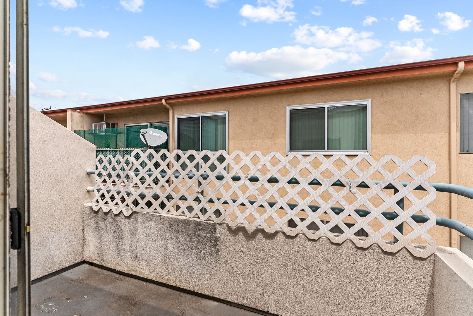 Building Photo - 3485 Linden Ave