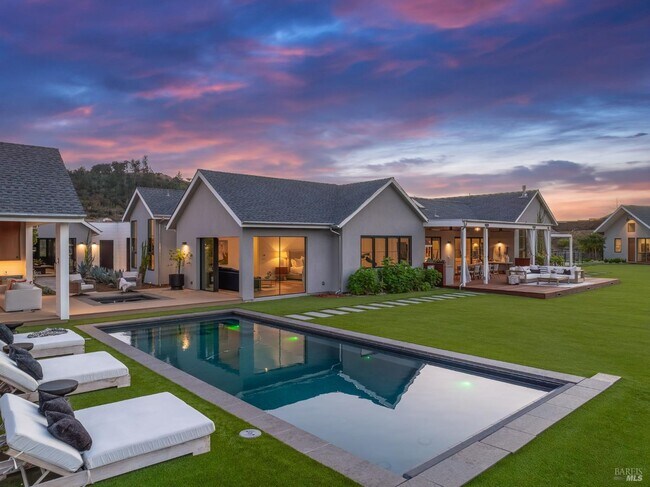 Building Photo - 987 Mark West Springs Rd