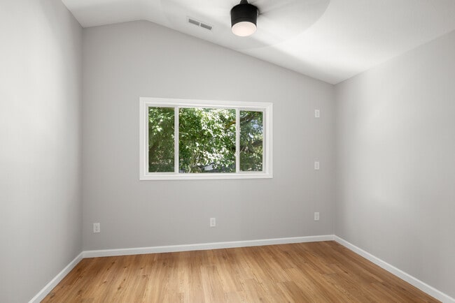 Building Photo - 215 SW 131st Ave