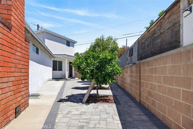 Building Photo - 14827 Dearborn St