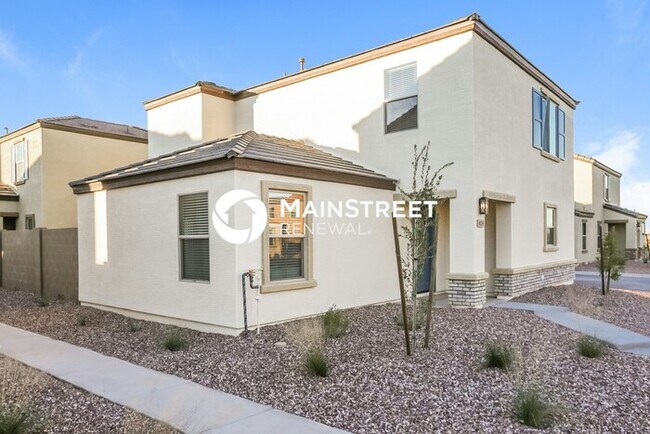 Building Photo - 4 Bedroom Pet-Friendly Home in Phoenix, AZ with Main Street Renewal