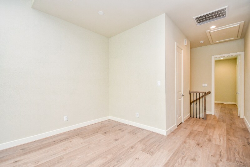 Building Photo - 2307 Warhol Wy