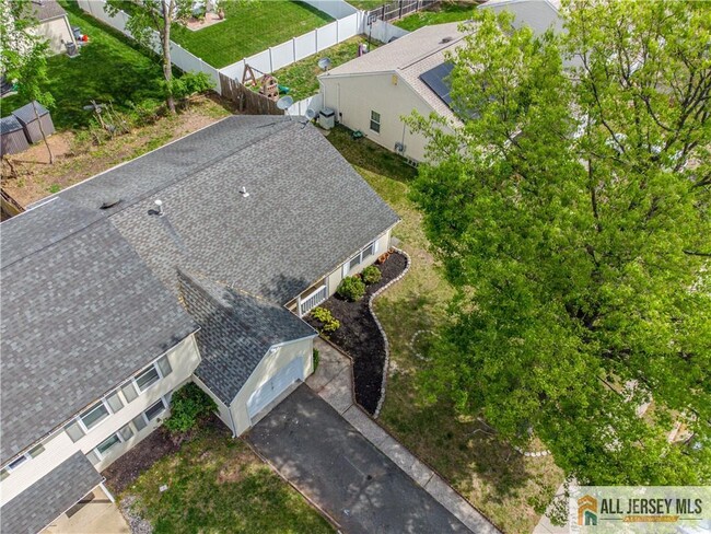 Building Photo - 149 Zwolak Ct