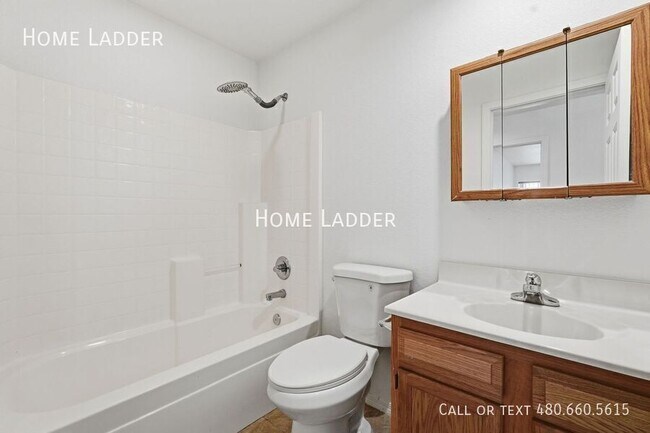 Building Photo - 10452 W Arivaca Dr