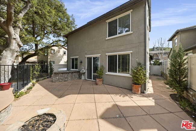 Building Photo - 631 Clearwater Creek Dr