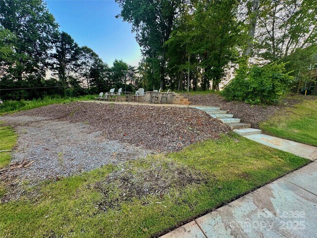 Building Photo - 4455 Reed Crk Dr