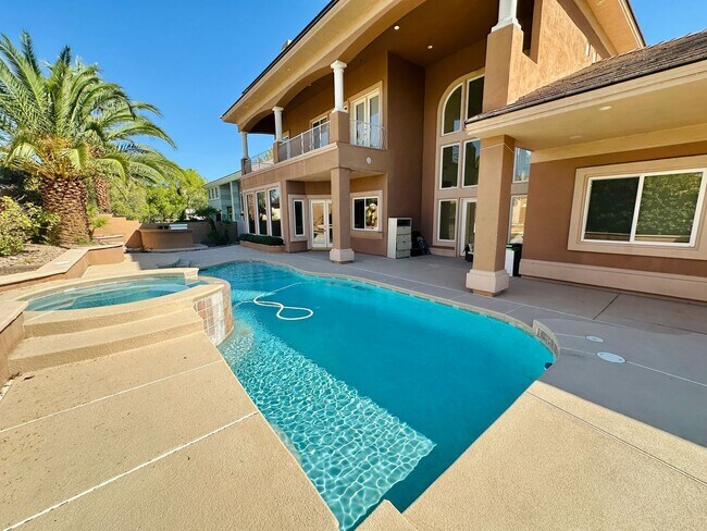 Building Photo - Stunning home with pool in prestigious Eagle Hills!