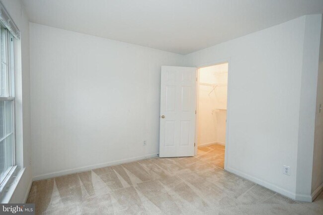 Building Photo - 13076 Dove Tree Ct