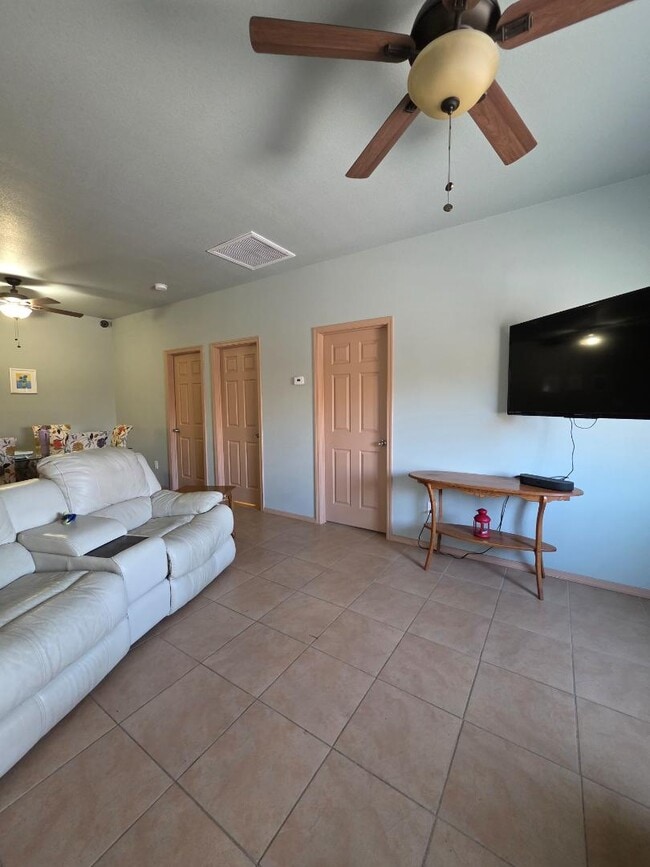 Building Photo - 14324 E 50th Dr