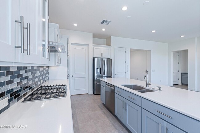 Building Photo - 30660 S Osprey Dr