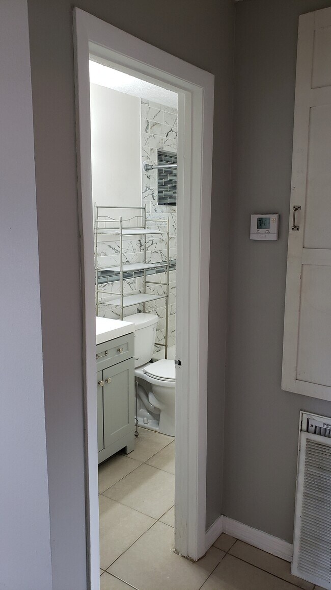 Building Photo - 1309 Union St