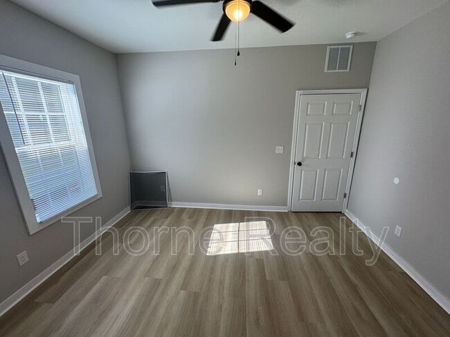 Building Photo - 817 Belleview Ave