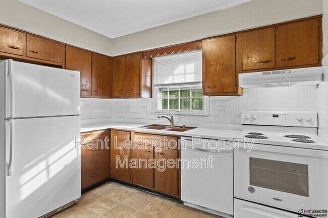 Building Photo - 1036 Whitehall Pl