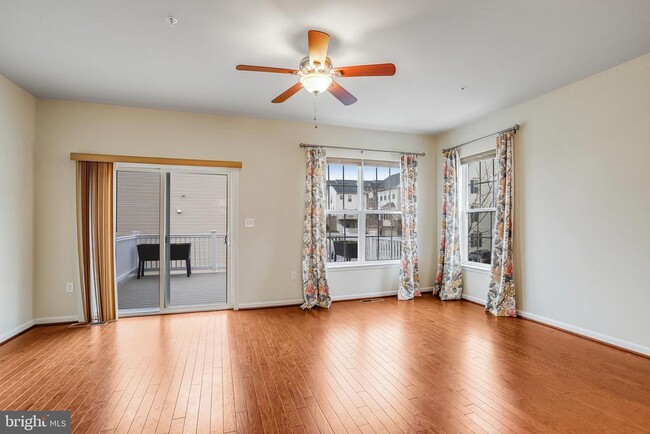 Building Photo - 5918 Jefferson Commons Way