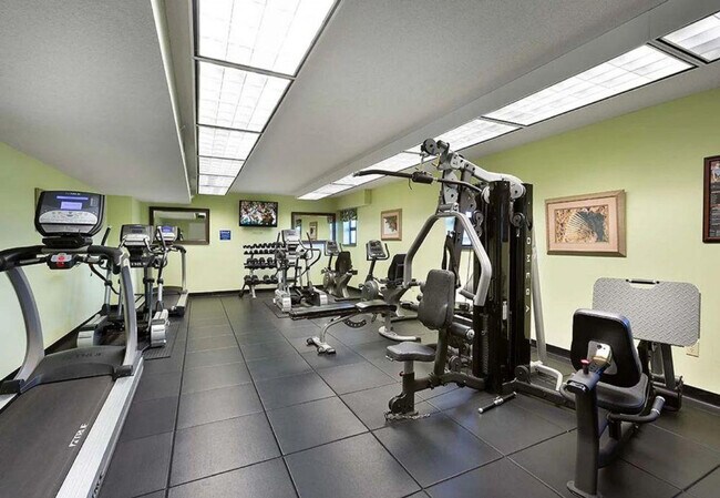 Building Photo - 3000 N Ocean Blvd