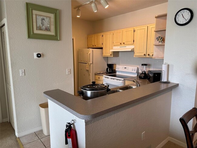Building Photo - 8813 Dunes Ct