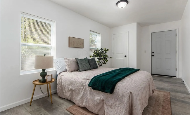 Building Photo - 270 Westview Ave