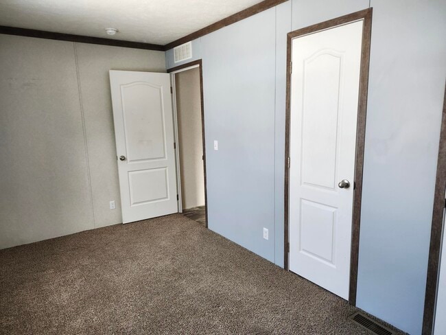 Building Photo - 3660 S Lapeer Rd