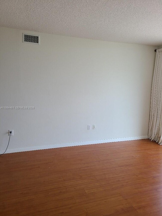 Building Photo - 18800 NE 29th Ave