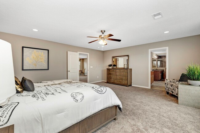 Building Photo - 7576 Bullseye Dr