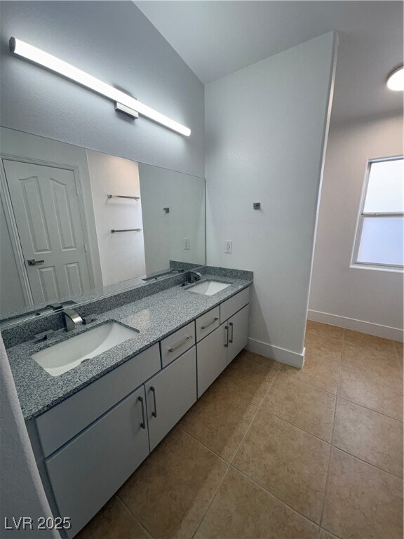 Building Photo - 8690 Horizon Wind Ave