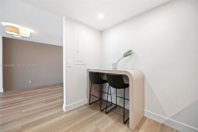 Building Photo - 18151 NE 31st Ct