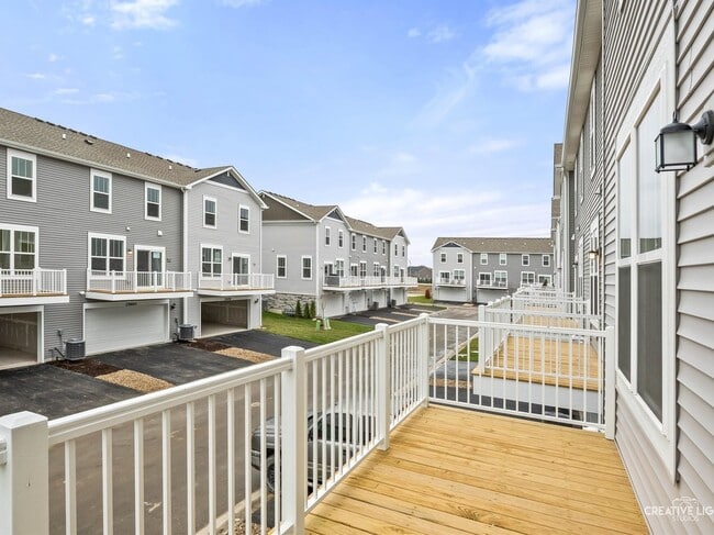 Building Photo - 25656 W Yorkshire Dr