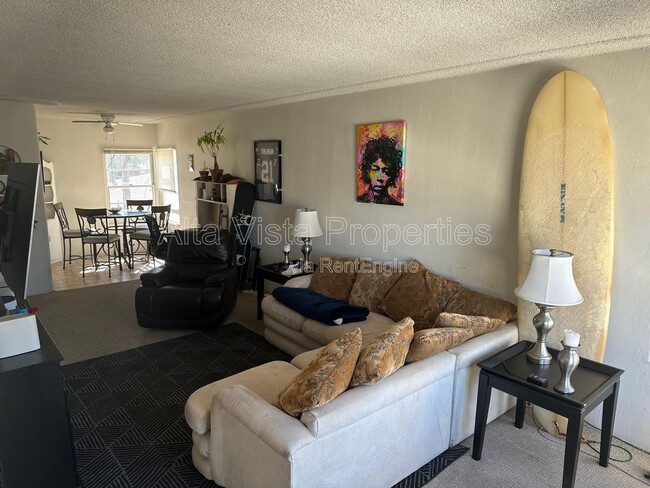 Building Photo - 4859 Santa Cruz Ave