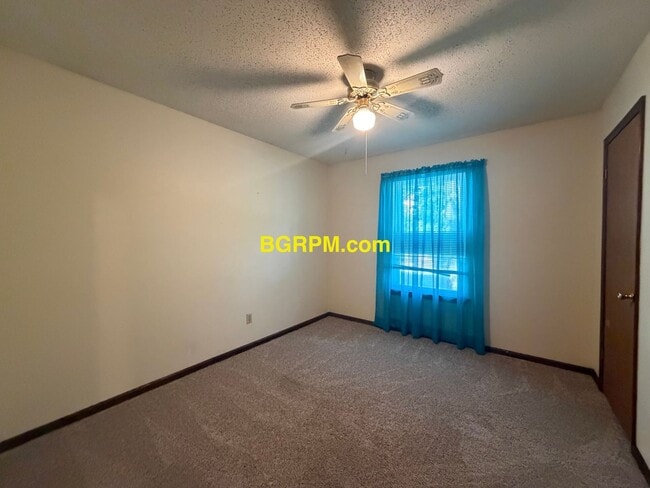 Building Photo - Remodeled 3 Bedroom Home