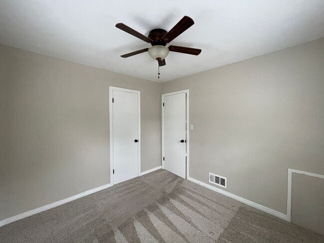 Building Photo - Family Friendly Home in Oakwood Estates
