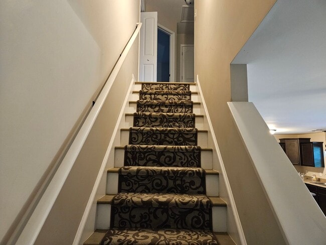 Building Photo - Charming 3-bedroom, 2-bathroom unfurnished...