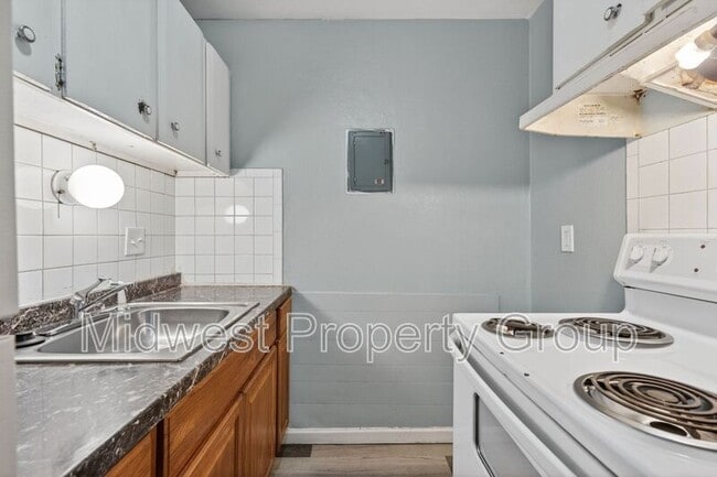 Building Photo - 3710 Geraldine Ave