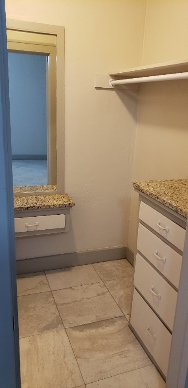 Building Photo - 631 N Topeka St