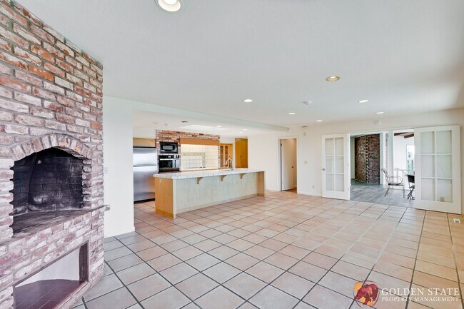 Building Photo - Private Saratoga Mountain Retreat Just Minutes from Downtown