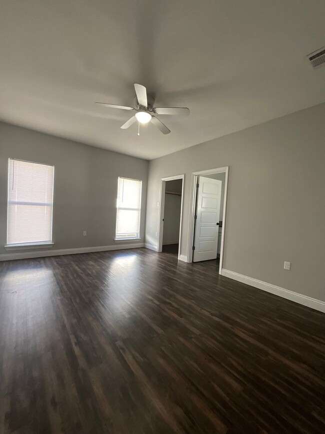 Building Photo - 202 Lacey Eden Ln
