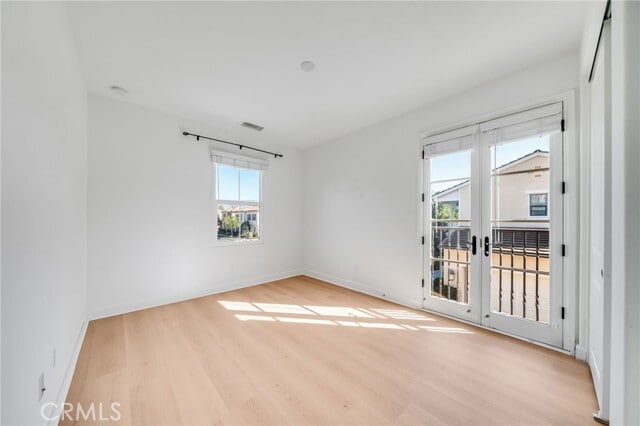 Building Photo - 64 Meander