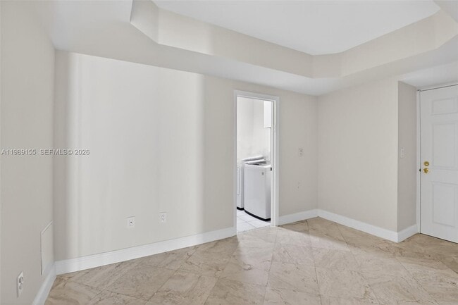 Building Photo - 18671 Collins Ave