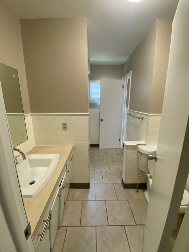 Building Photo - 1953 S Missouri Ave