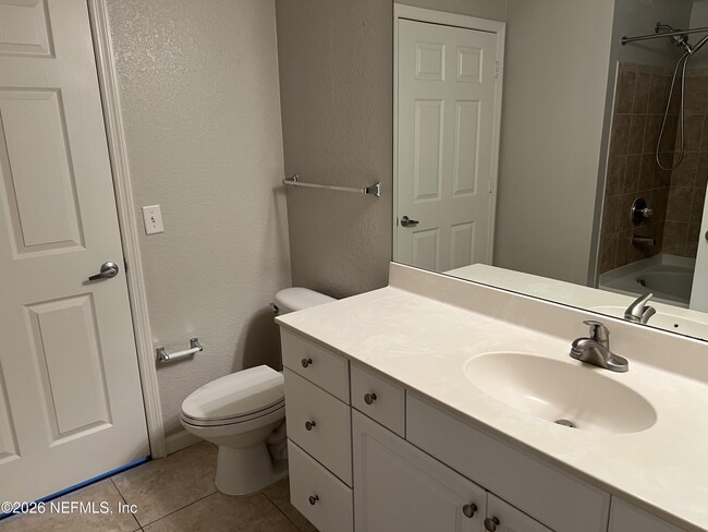 Building Photo - 1001 Monument Rd