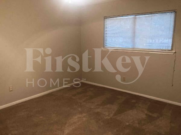 Building Photo - 18111 Fireside Dr
