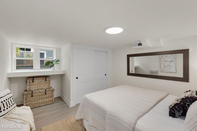Building Photo - 2 br, 1 bath House - 3415 NE 41st Ave C Un...