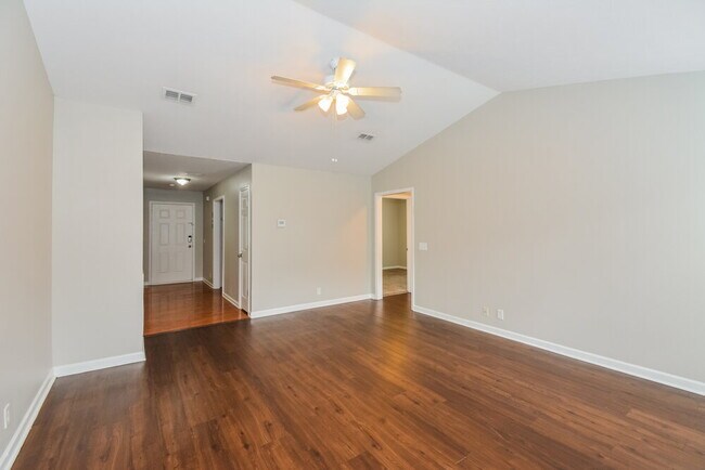 Building Photo - 3048 Ace Wintermeyer Dr