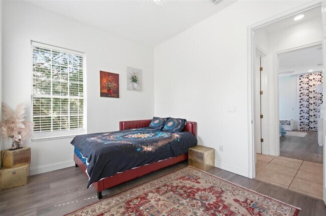 Building Photo - 118 Whispering Pine Dr