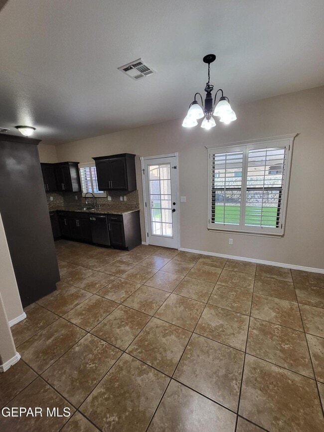 Building Photo - 14681 Spanish Point Dr