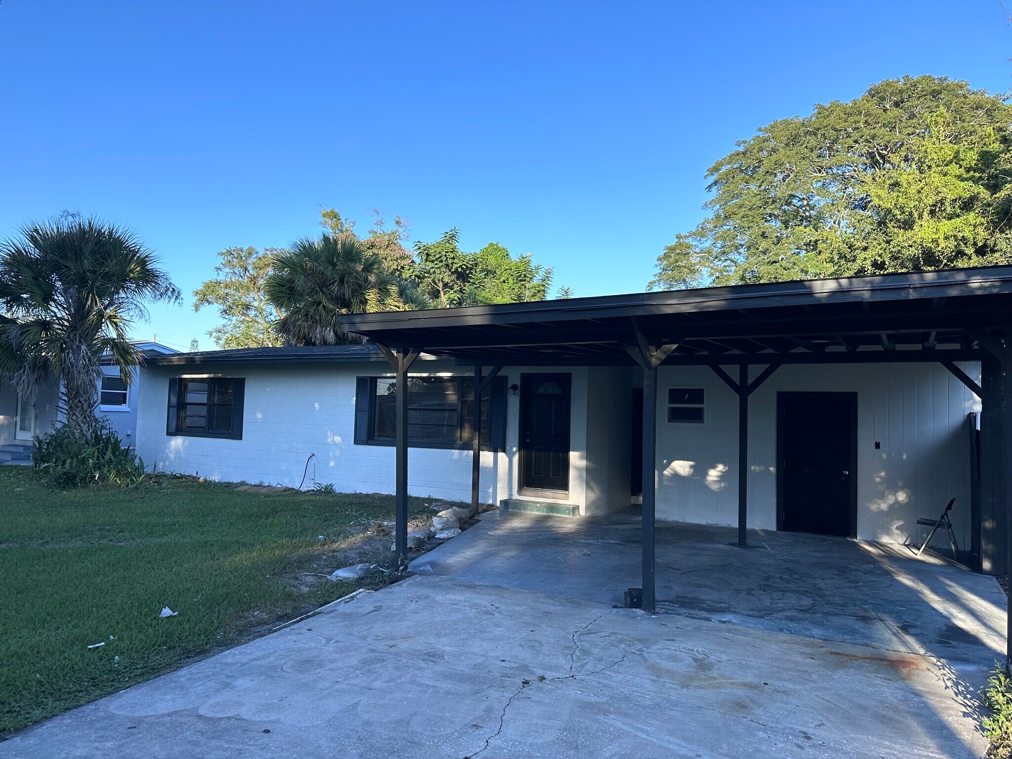 Building Photo - 429 Ventura Ave